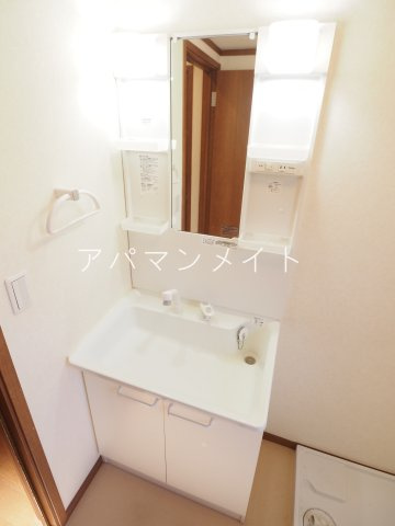 【洗面所】 | 戸塚区上倉田戸建 | シャワー付き洗面台