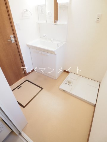 【設備】 | 戸塚区上倉田戸建 | 洗濯機置場です