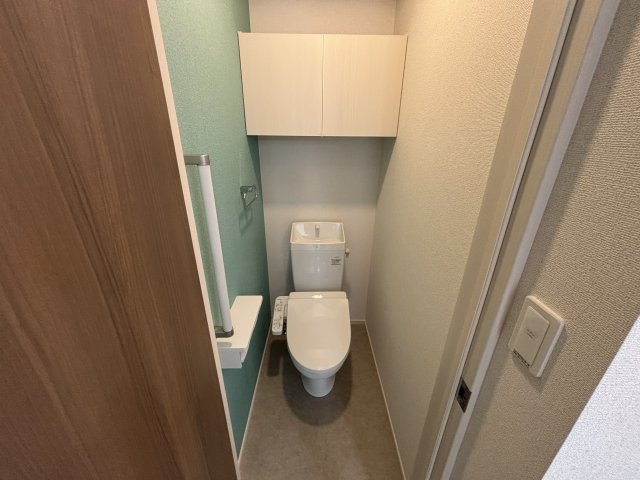 コンフィーエⅡのトイレ|※室内画像は別号室のもの