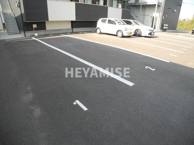 MODERN PALAZZO 諫早Luceの駐車場