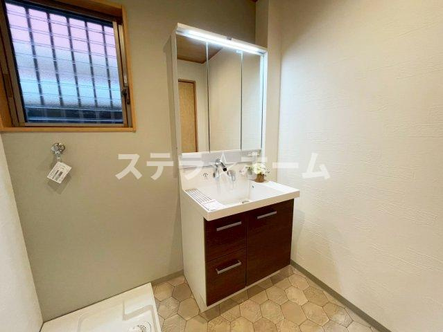 別府2 中古戸建の独立洗面台|使いやすい独立洗面台です
