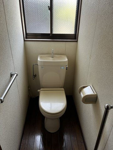 中央４丁目　貸家のトイレ