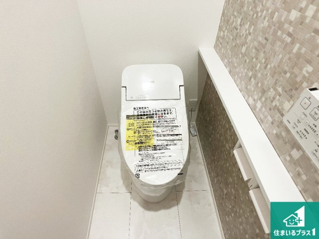 加古川市尾上町安田　新築一戸建てのトイレ|1・2階の2ヶ所にあるので、朝の忙しい時間の順番待ちもなく、深夜の利用にも大変便利です。