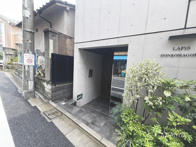 LAPiS本駒込のエントランス|エントランスです☆