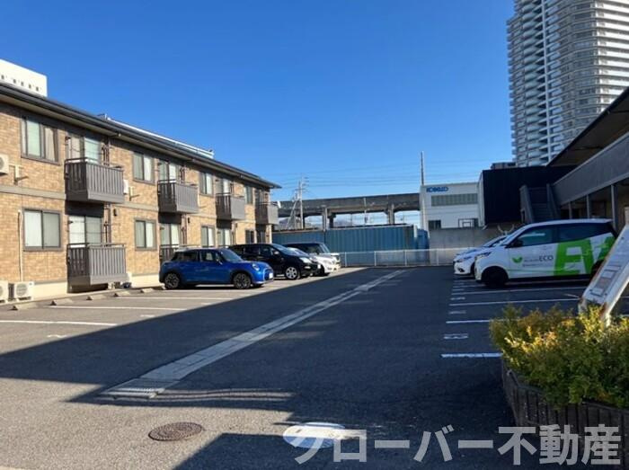 コンフォート ｳｴｽﾄの駐車場|駐車場