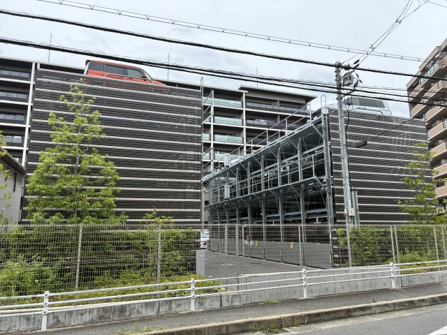 ルネ富雄の駐車場|立体駐車場