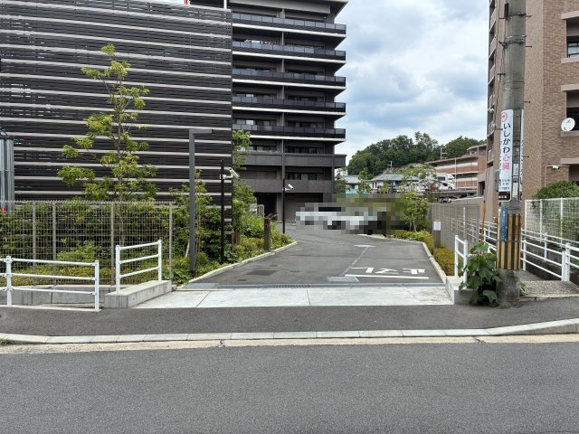 ルネ富雄の駐車場|駐車場にはゲート有。