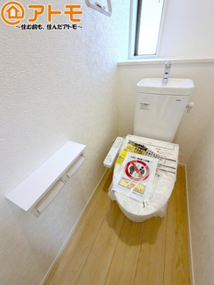 【トイレ】 | 島田市中溝第2　新築戸建　全1棟 | 毎日使うトイレだからこそ機能性を重視したいですよね！温水洗浄便座で快適な時間をお過ごしください♪
