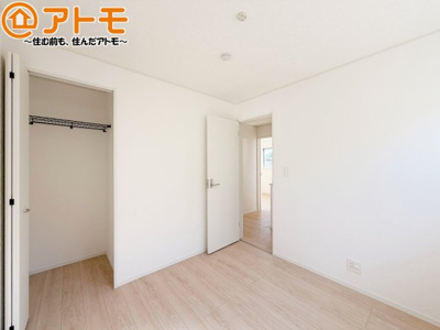 【子供部屋】 | 島田市中溝第2　新築戸建　全1棟 | 壁と床がシンプルな色合いだからこそ自分だけの空間を作れます♪お部屋作りのイメージは順調でしょうか♪