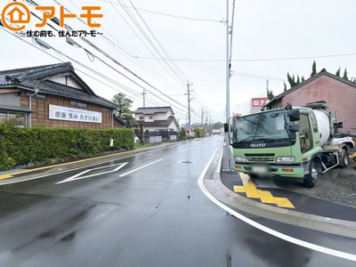 【前面道路含む現地写真】 | 島田市中溝第2　新築戸建　全1棟