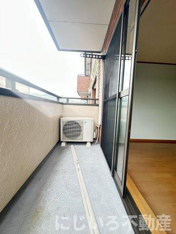 ヨーロピアンシャレ―サンモールのバルコニー