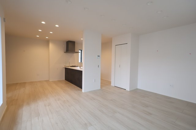 《仲介手数料無料》浦和区元町１丁目7-2新築一戸建て‎KEIAI Grace