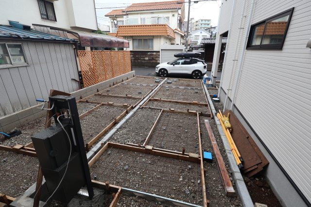 《仲介手数料無料》浦和区元町１丁目7-2新築一戸建て‎KEIAI Graceの駐車場