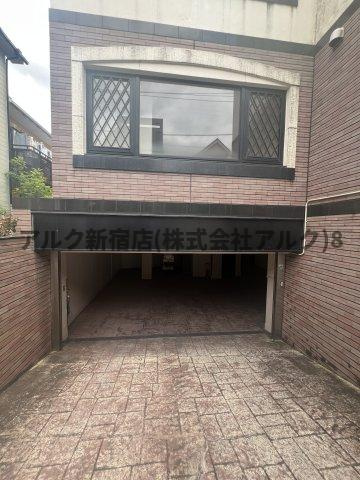 フェニックスコート砧の駐車場