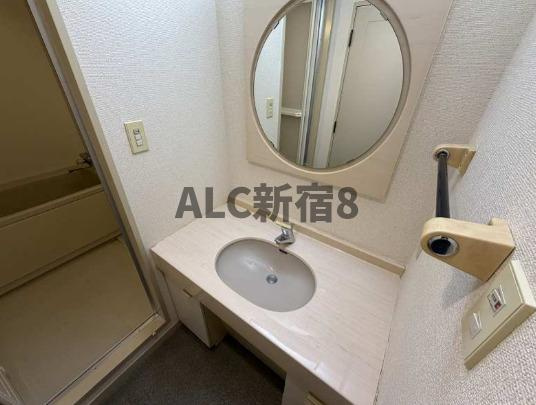 フェニックスコート砧の独立洗面台