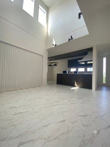 【居間・リビング】 | 合志市幾久富 | ※画像は居住中の室内写真から家具・家電等を消去加工したものです。