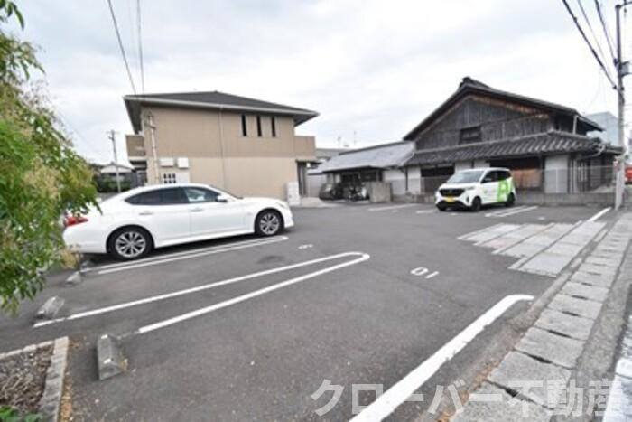 フラット ウィステリアの駐車場|駐車場