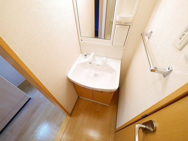 LEGACY学園前の洗面所|機能性に優れた洗髪洗面化粧台