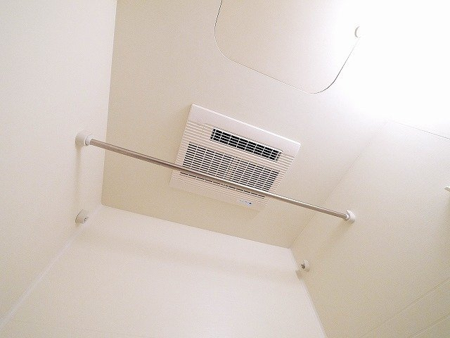 LEGACY学園前の設備|浴室乾燥機で室内を快適に保てます