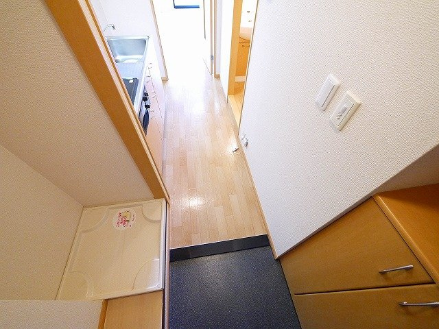 LEGACY学園前の玄関|カードキーなのでセキュリティ面も安心です