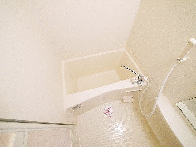 LEGACY学園前の浴室|コンパクトな浴室はお掃除もお手軽です