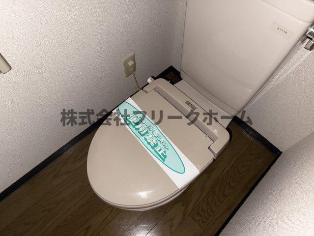 武蔵野市八幡町３丁目の賃貸マンションのトイレ
