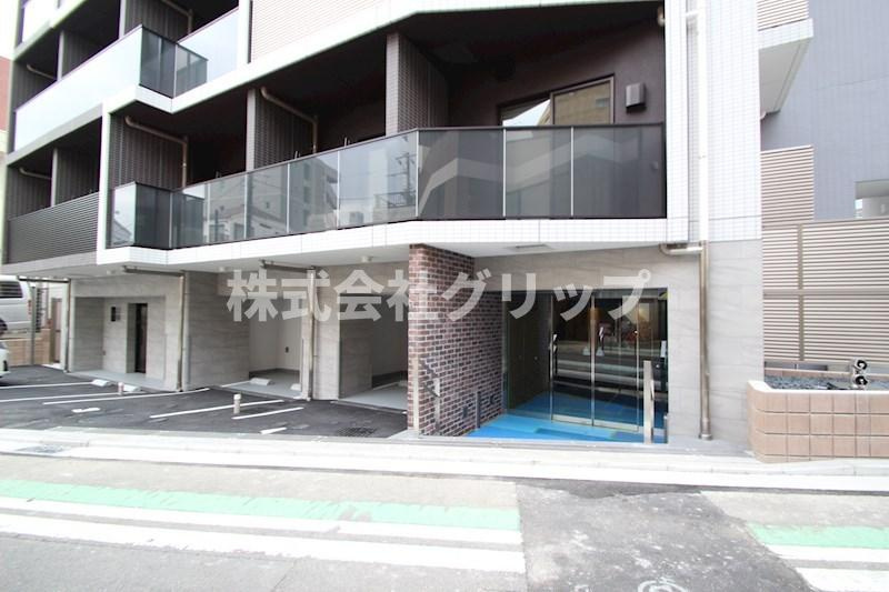 プライマル横濱平沼橋のエントランス