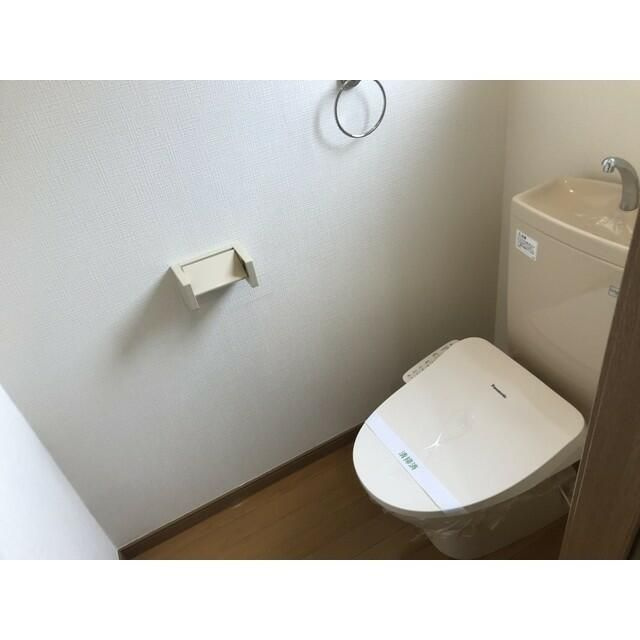 メゾンフェルミエのトイレ
