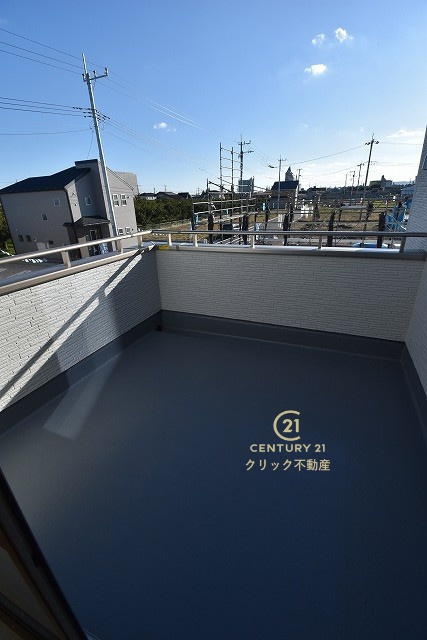 リーブルガーデン  笠間市旭町　第13　2のバルコニー|日当たり良好なバルコニーです。気分転換に出るだけでも、晴れた日にお洗濯物やお布団を一気に干すのも気持ちがいい♪