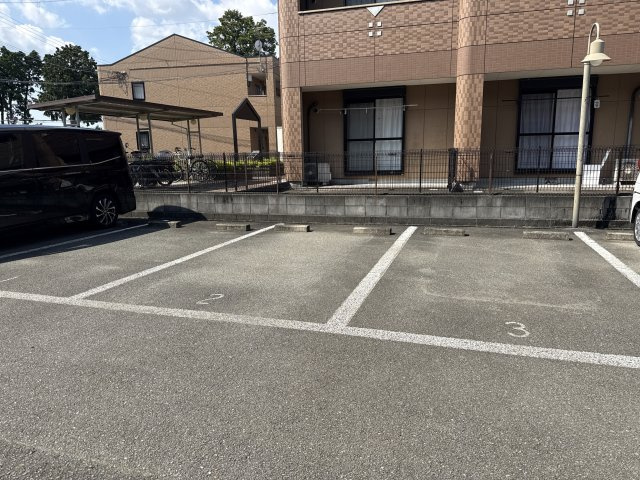 ディアス宮脇Ｂ棟の駐車場