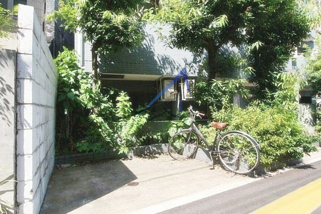 スカイコート本郷東大前のその他共用部分|駐輪場です。