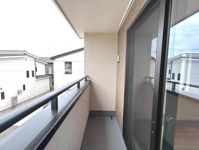 新築戸建　江南市宮後町砂場東　全10区画分譲のバルコニー|バルコニーは南向きで洗濯物もよく乾きます！