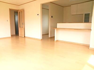 【居間・リビング】 | 陽当り燦々、近隣ショッピング施設多数の立地／学園の森戸建 | リビングです