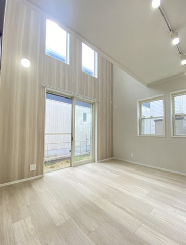 【居間・リビング】 | 鵠沼海岸5丁目中古戸建
