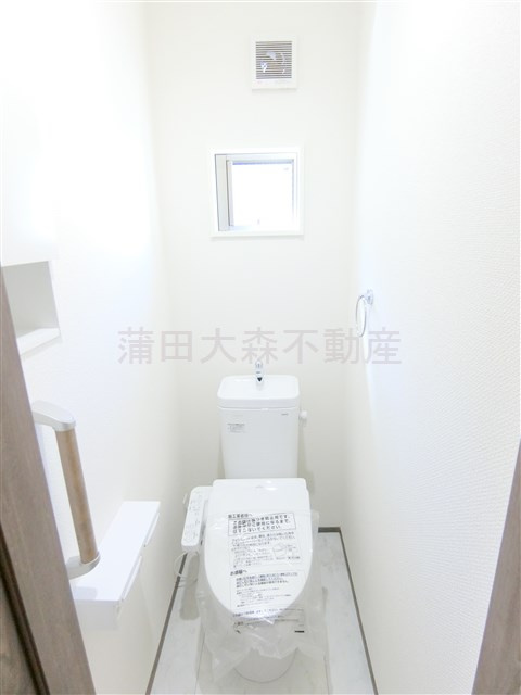 羽田2丁目戸建1号棟のトイレ|2階のトイレ