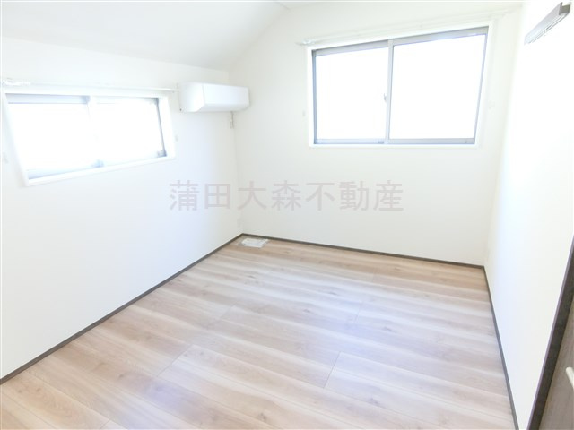 羽田2丁目戸建1号棟のその他|北東向きの洋室5.2帖