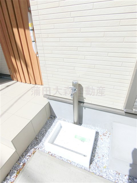 羽田2丁目戸建1号棟の玄関