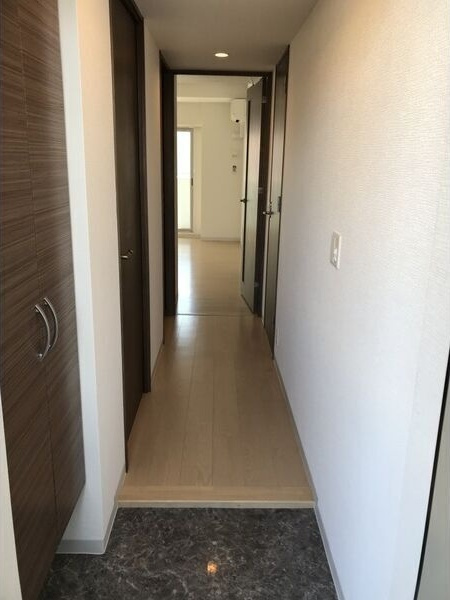 Kamiya　Bldg東桜の玄関