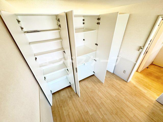 ロビンソンハイツAの収納|高崎、前橋、伊勢崎エリアのお部屋探しはエンドスケープまで！お客様の理想お聞かせ下さい♪