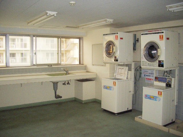 リエス西船橋のその他共用部分|コインランドリー室あり