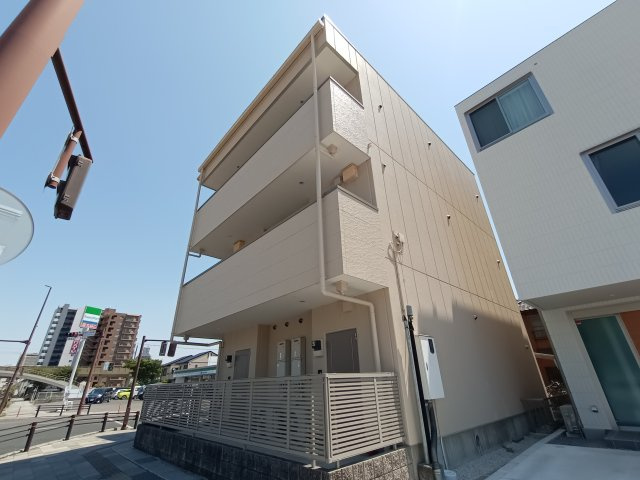 オピュレンス若宮の外観