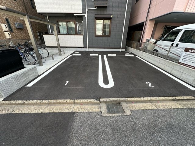 グラン弥富通の駐車場|駐車スペースもあります