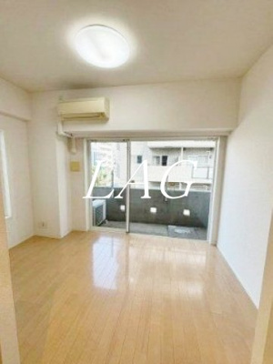 【居間・リビング】 | アデッソ大森 | 洋室のお部屋です。
