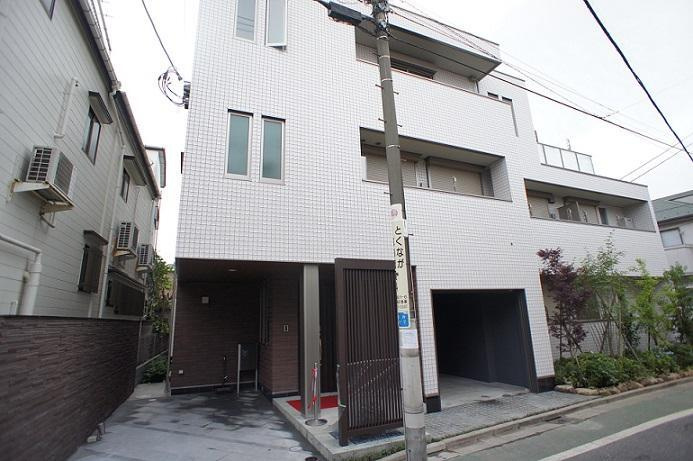 ラシーネ西片のエントランス|毎日通るエントランスはこのようになっています
