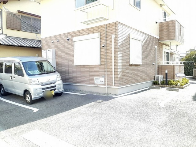アヌジックK・Kの駐車場