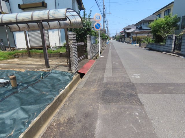 坂戸市清水町売地の前面道路含む現地写真