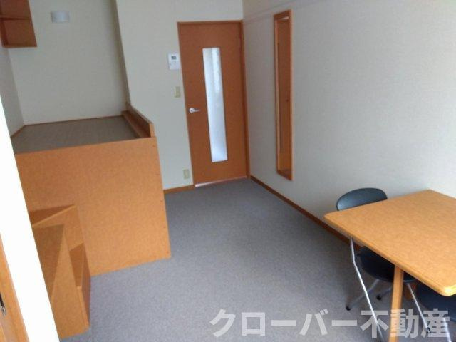 レオパレスＧｒｏｏｖｅｒの寝室