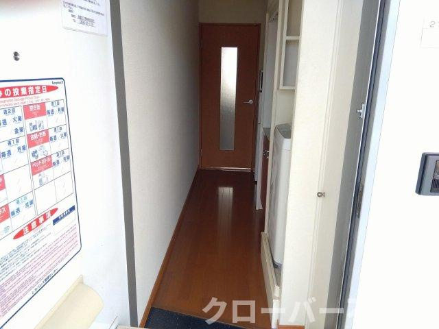 レオパレスＧｒｏｏｖｅｒの玄関