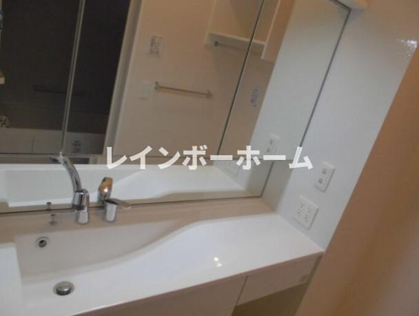 クリスタ　Bの洗面所