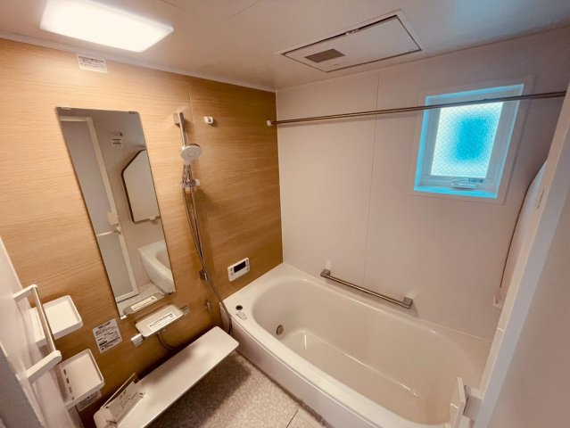 【浴室】 | 杉並区下井草３丁目　新築戸建て　１号棟 | 一日の疲れを癒す、心地よいバスタイムを演出する浴室です